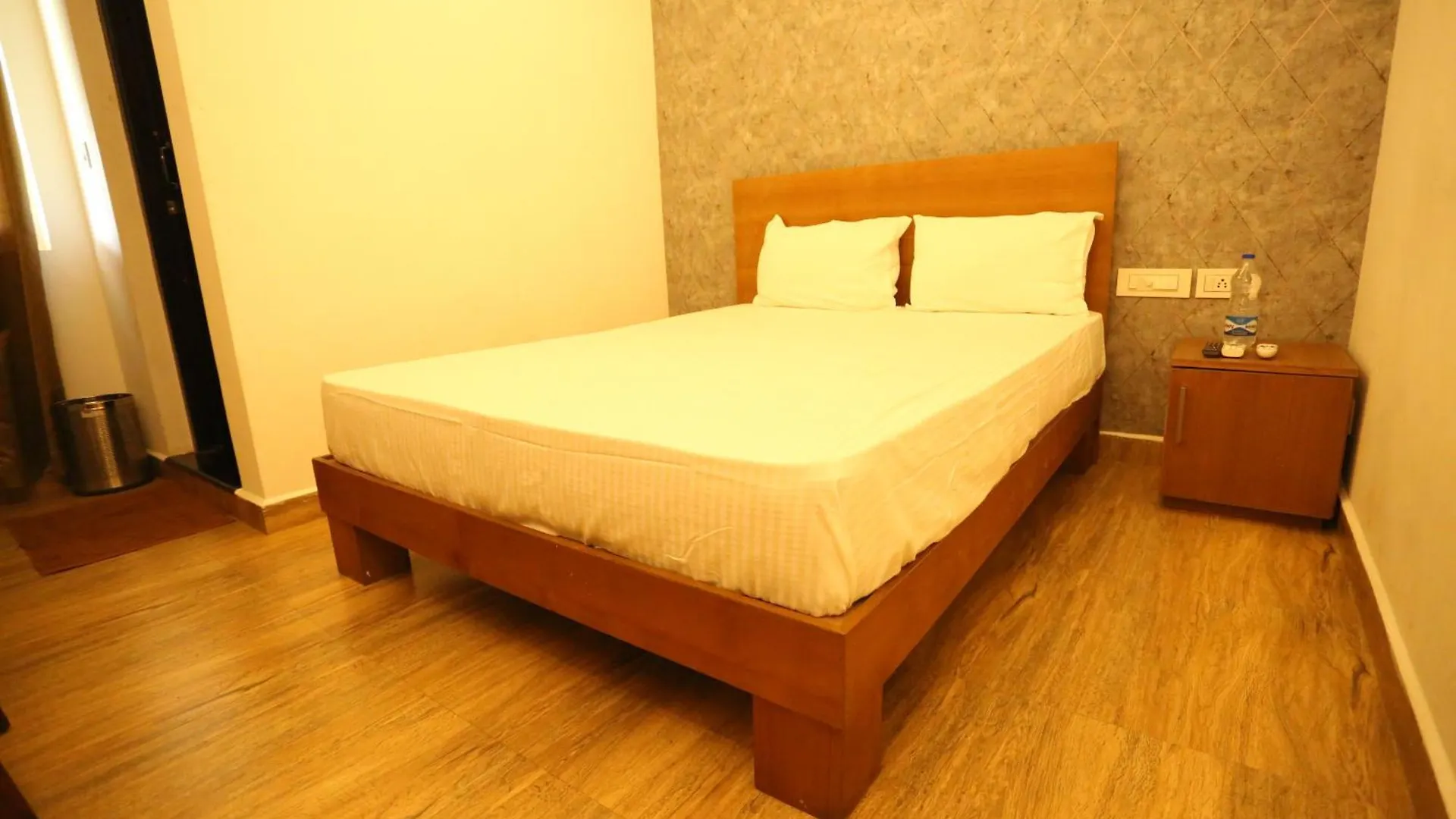 Whitehouse Residency Hotel Palakkad